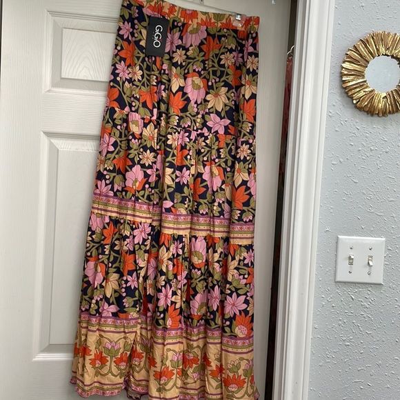 gigio Dresses & Skirts - Gigio BEAUTIFUL NEW FLORAL MAXI LINED SKIRT L
